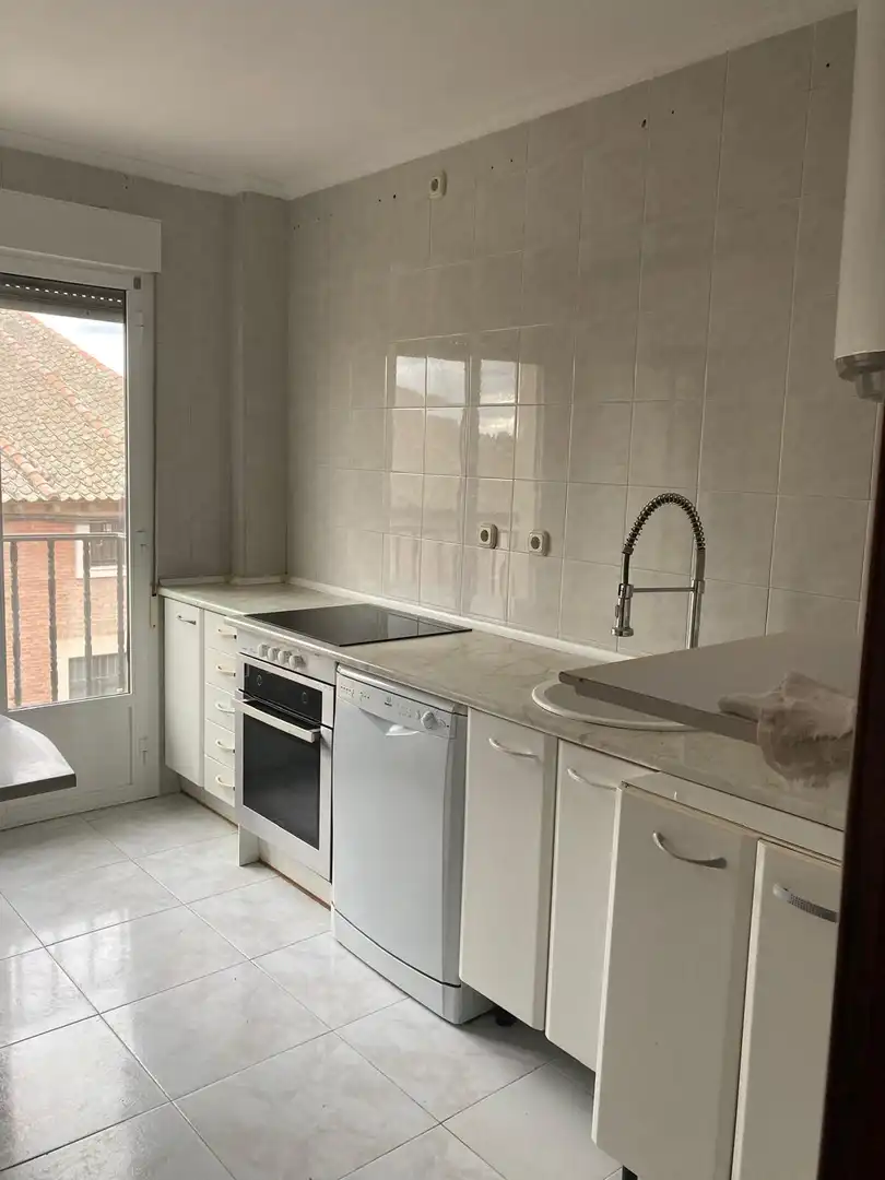 Kitchen of Flat for sale in Matapozuelos  with Heating, Parquet flooring and Terrace