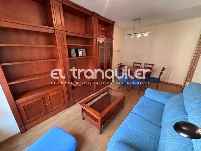 Living room of Flat for rent in Madrid  with Air Conditioner, Swimming Pool and Furnished
