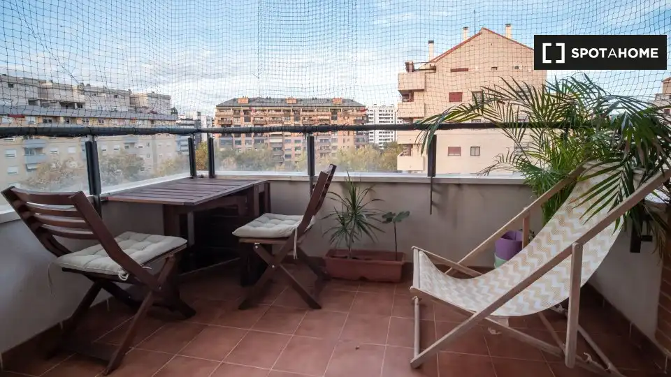 Room in Sant Llorenç - Zona Alfahuir