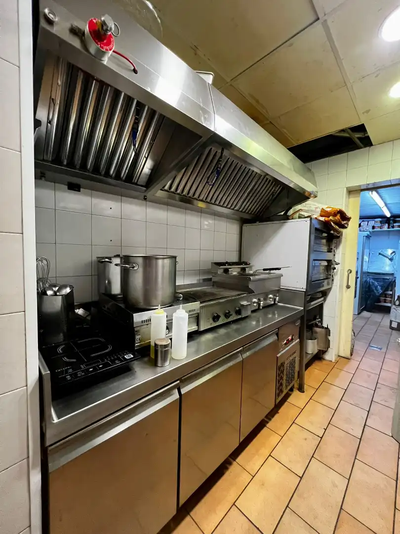 Cocina de Local en traspaso en Sant Adrià de Besòs con Aire acondicionado, Calefacción y Internet
