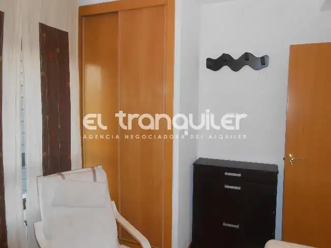 Dormitori de Àtic de lloguer en Madrid amb Aire condicionat, Terrassa i Traster
