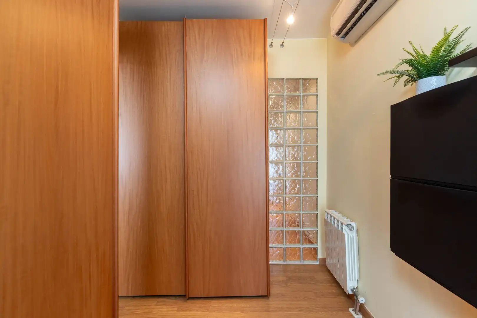Schlafzimmer von Wohnung zum Verkauf in Sant Quirze del Vallès mit Klimaanlage, Heizung und Balkon
