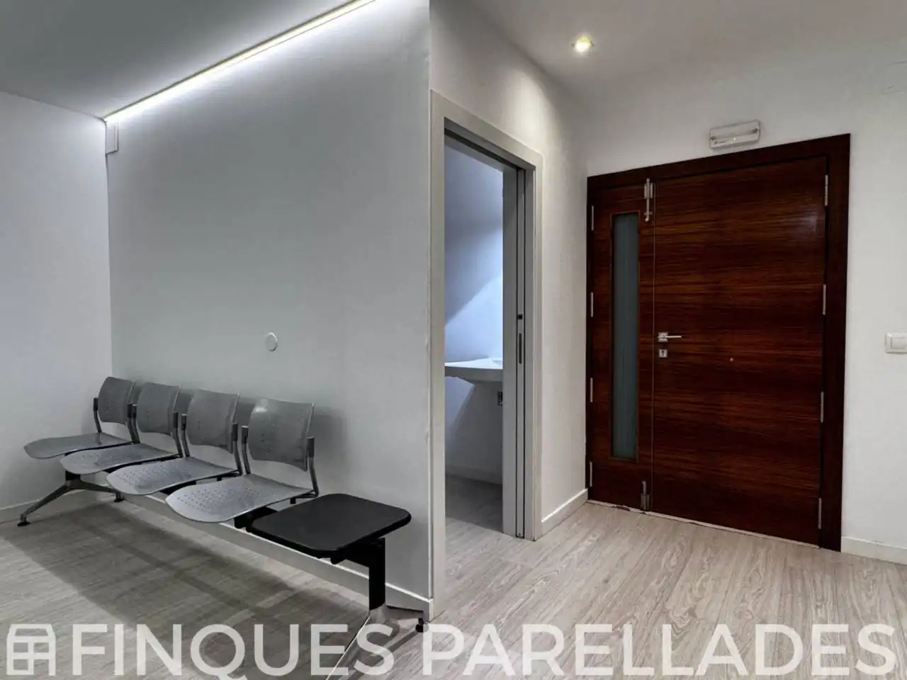 Büro zur Miete in Sitges mit Klimaanlage und Heizung