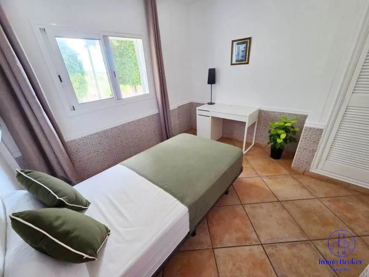 Dormitori de Finca rústica en venda en Guía de Isora amb Aire condicionat, Jardí privat i Traster