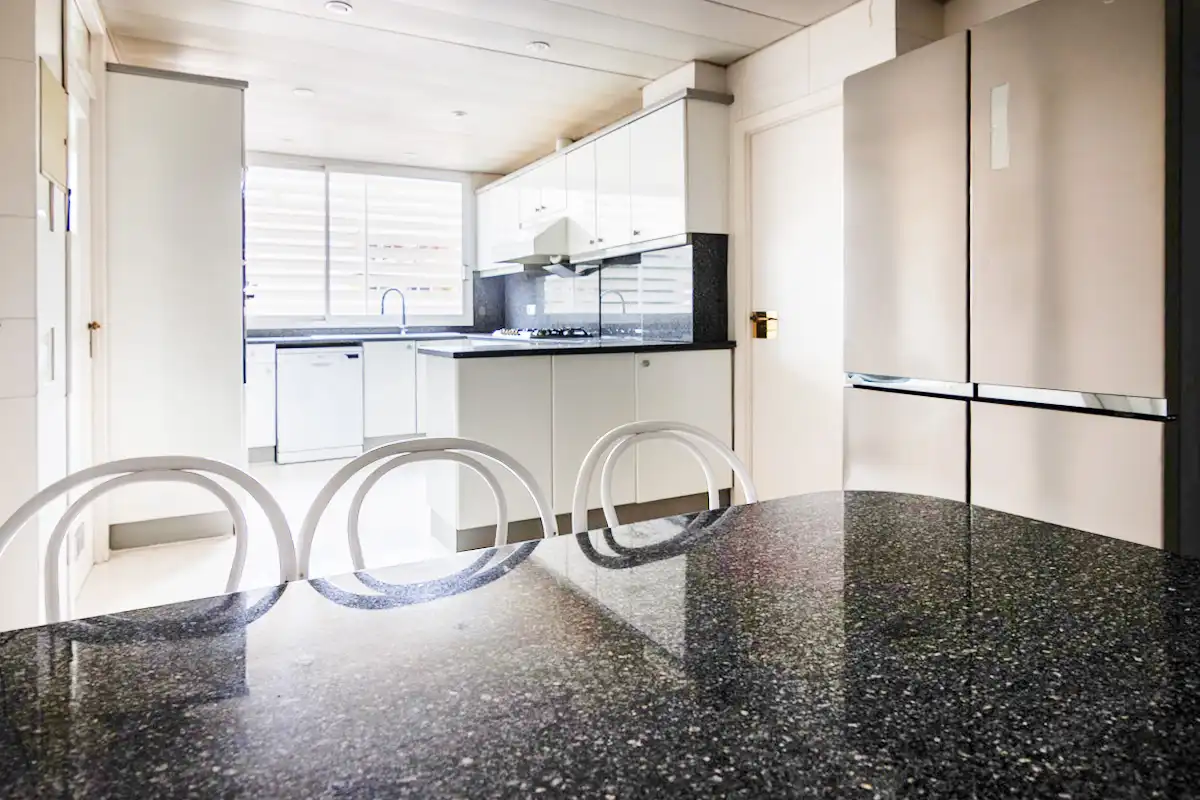 Cuina de Pis en venda en Barcelona amb Aire condicionat, Calefacció i Parquet