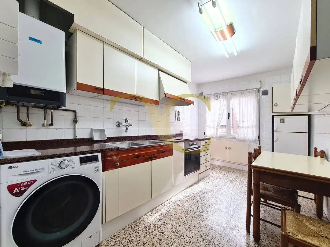Flat for sale in Calle Orellana, La Calzada