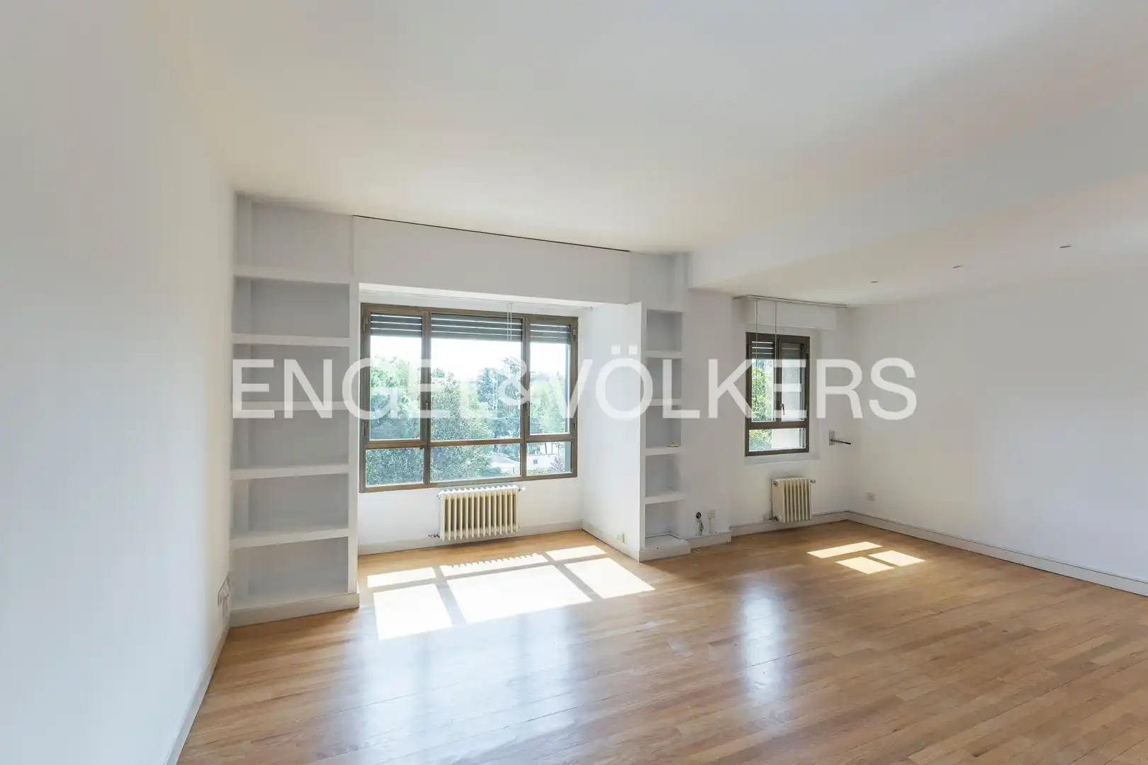 Wohnzimmer von Wohnung zur Miete in Madrid mit Klimaanlage, Heizung und Privatgarten