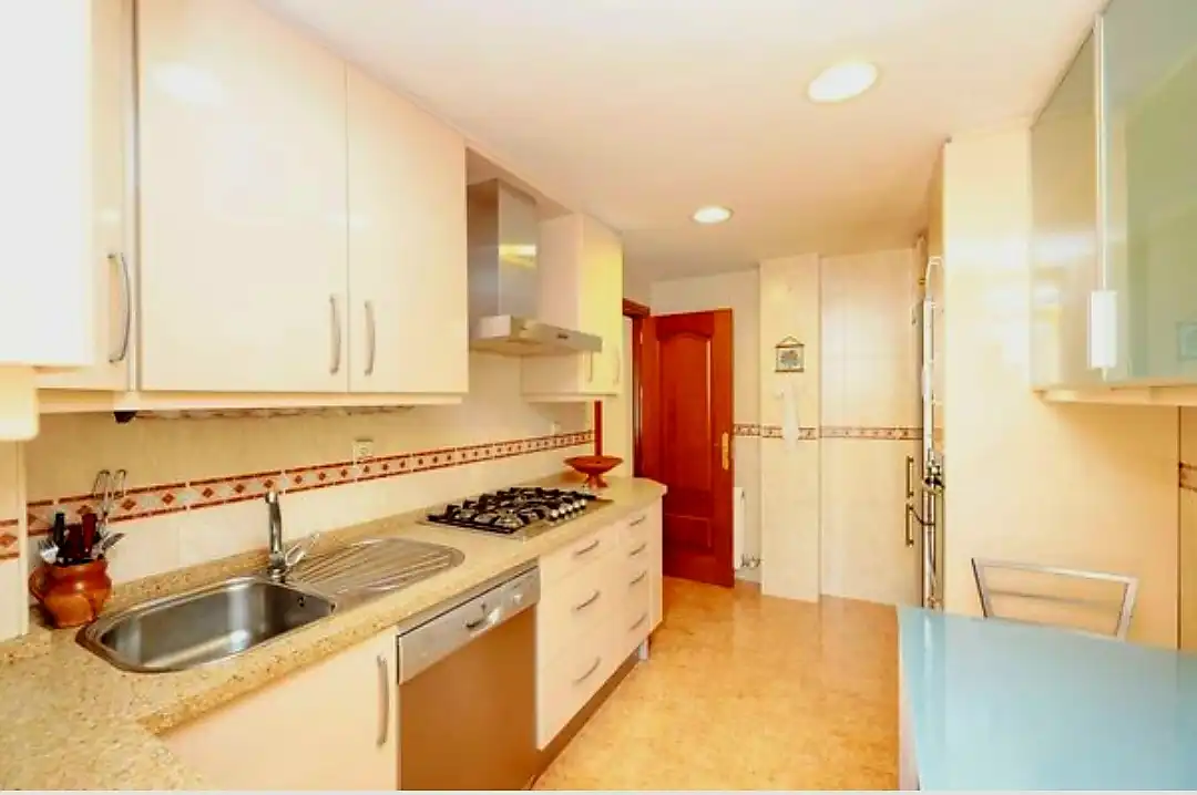 Wohnung zur Miete in Avenida de América, 40, Barrio de Zaidín