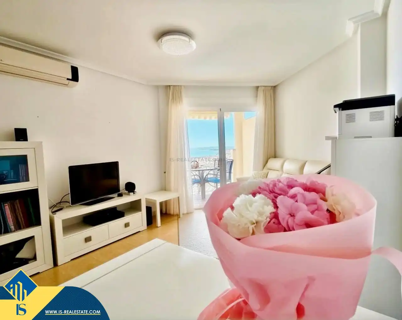Sala d'estar de Àtic de lloguer en Orihuela amb Aire condicionat, Terrassa i Moblat