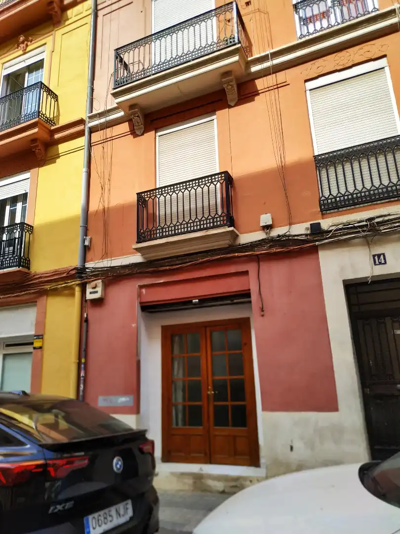 Vista exterior de Local de alquiler en  Valencia Capital