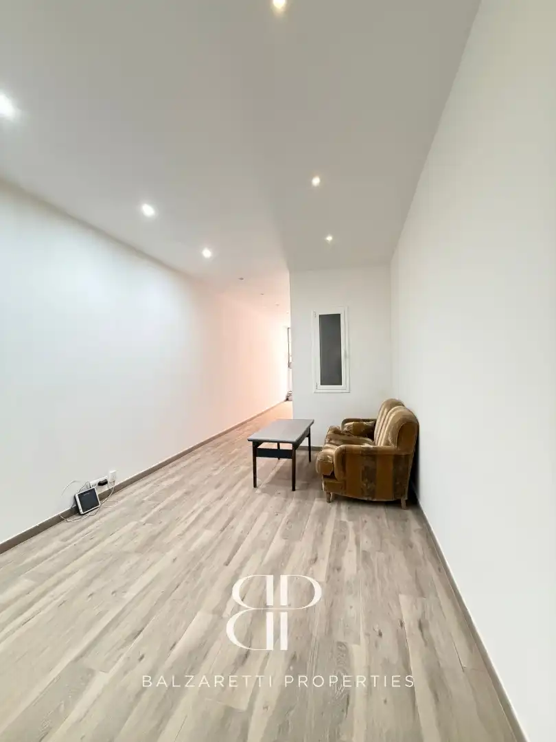 Sala d'estar de Pis en venda en Barcelona amb Aire condicionat, Calefacció i Forn
