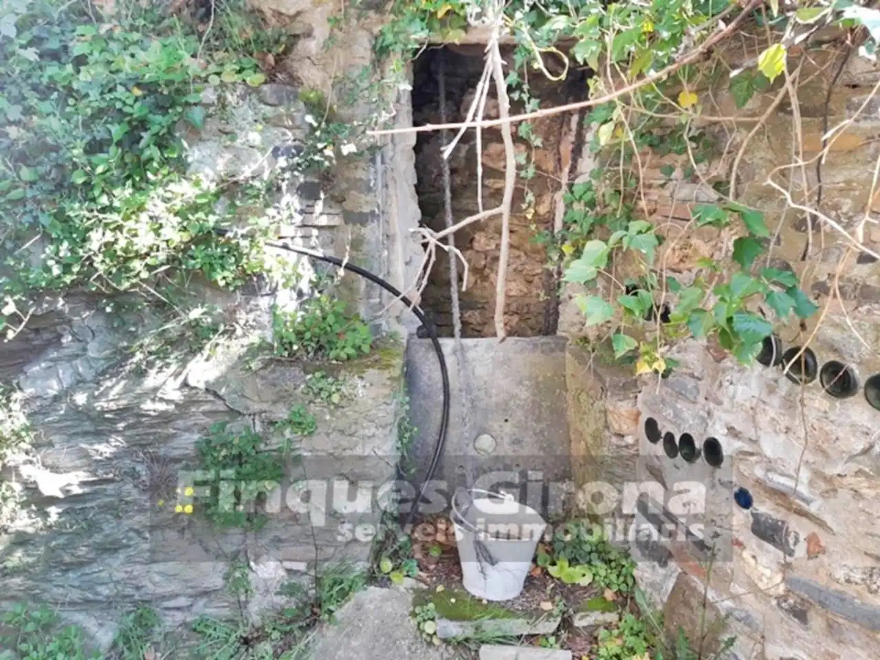 Houses for sale in Quart  with Private garden