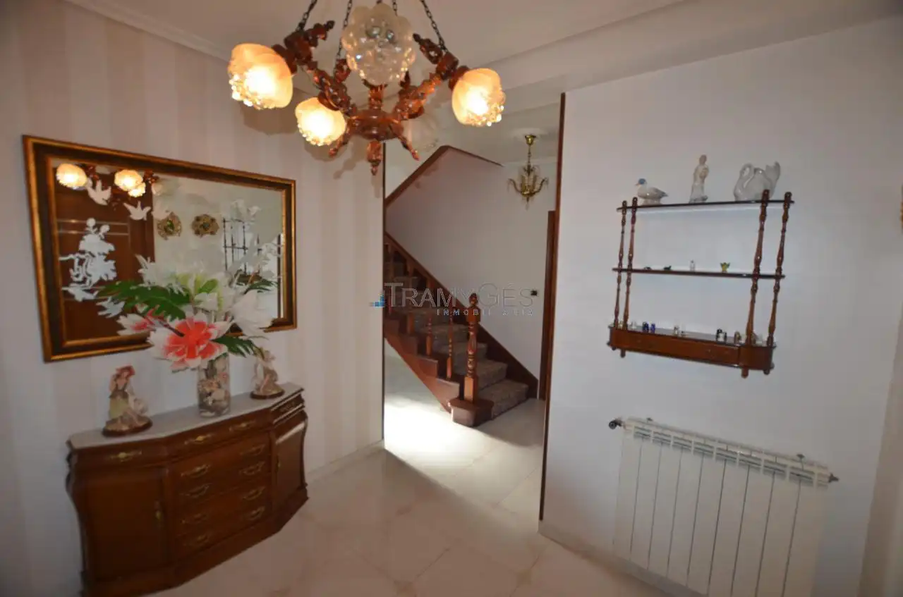 Casa o xalet en venda en Redondela amb Calefacció, Jardí privat i Terrassa