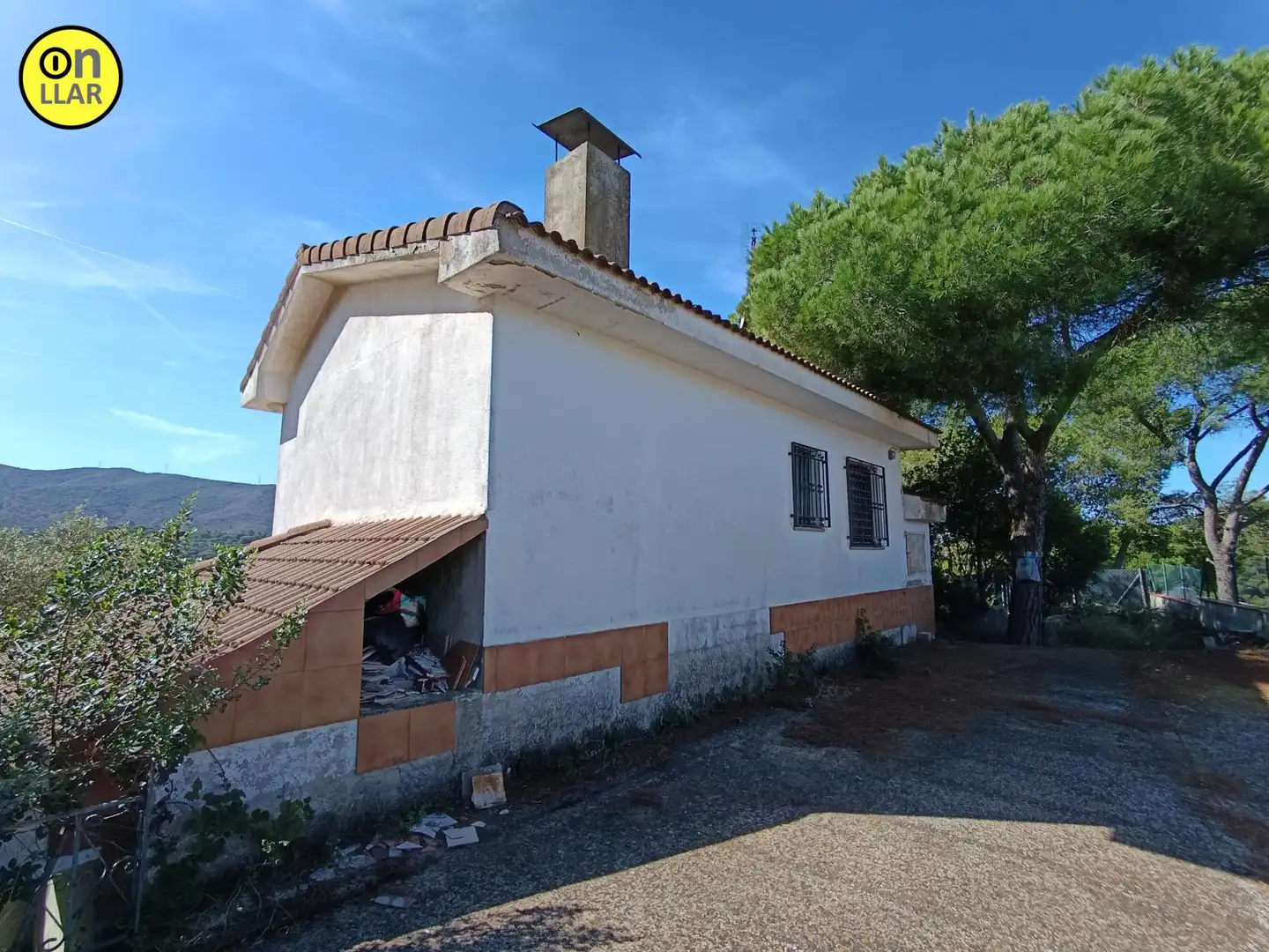 Außenansicht von Haus oder Chalet zum Verkauf in Sant Fost de Campsentelles mit Privatgarten, Terrasse und Abstellraum