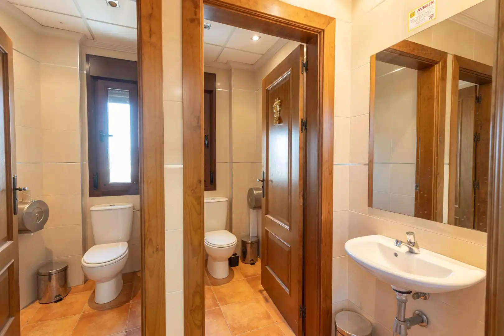Badezimmer von Gebäude zum Verkauf in La Zubia Ciudad