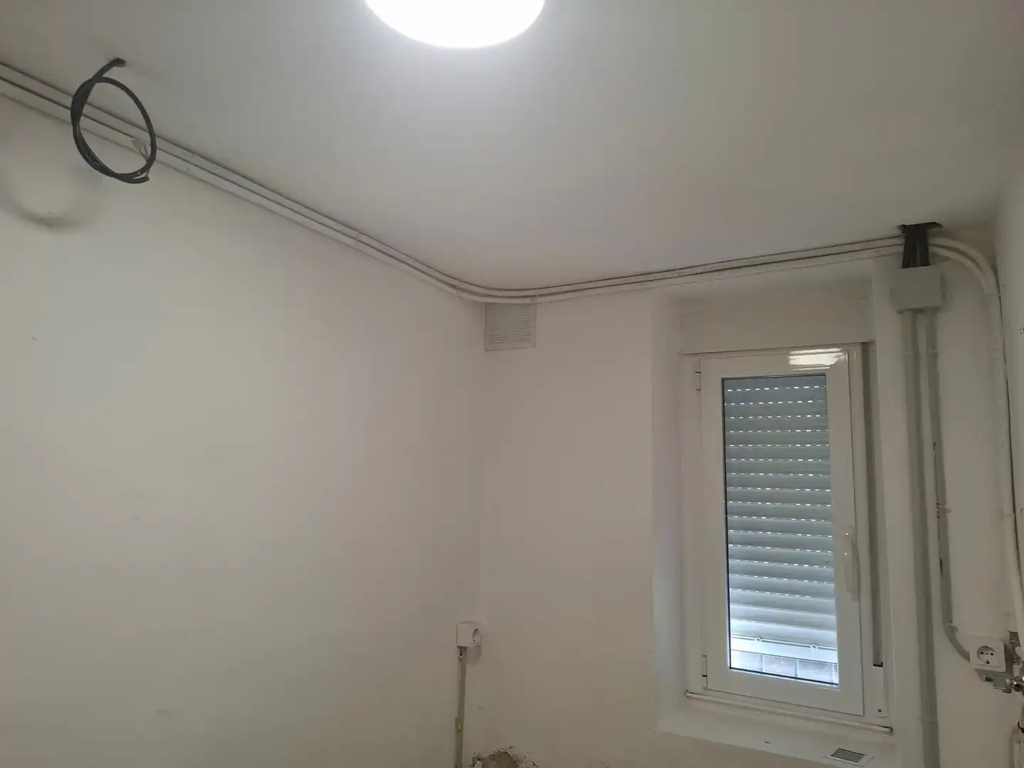 Habitación de Edificio en venta en Maside, Ourense