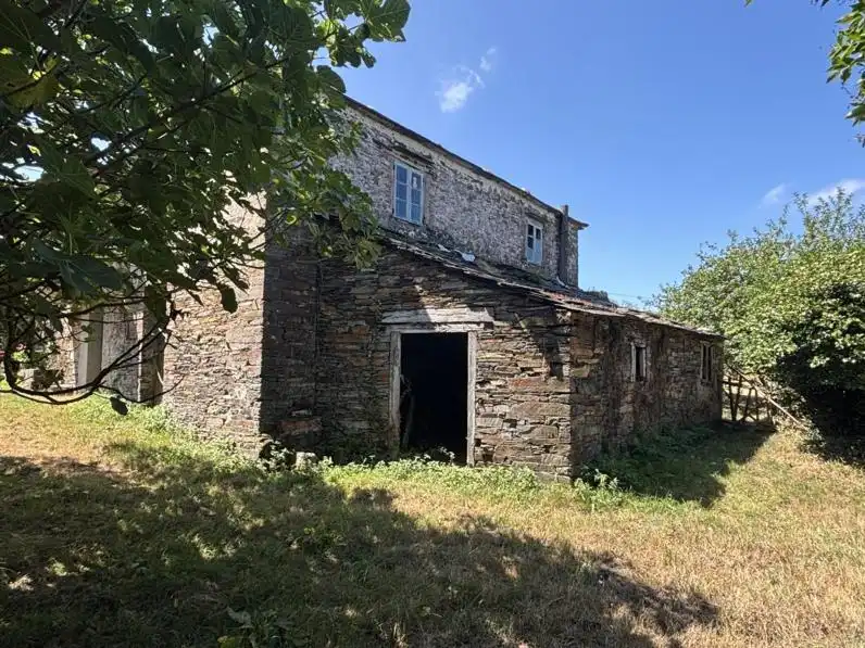 Casa rústica con terraza en venta en Ortigueira, imagen 6