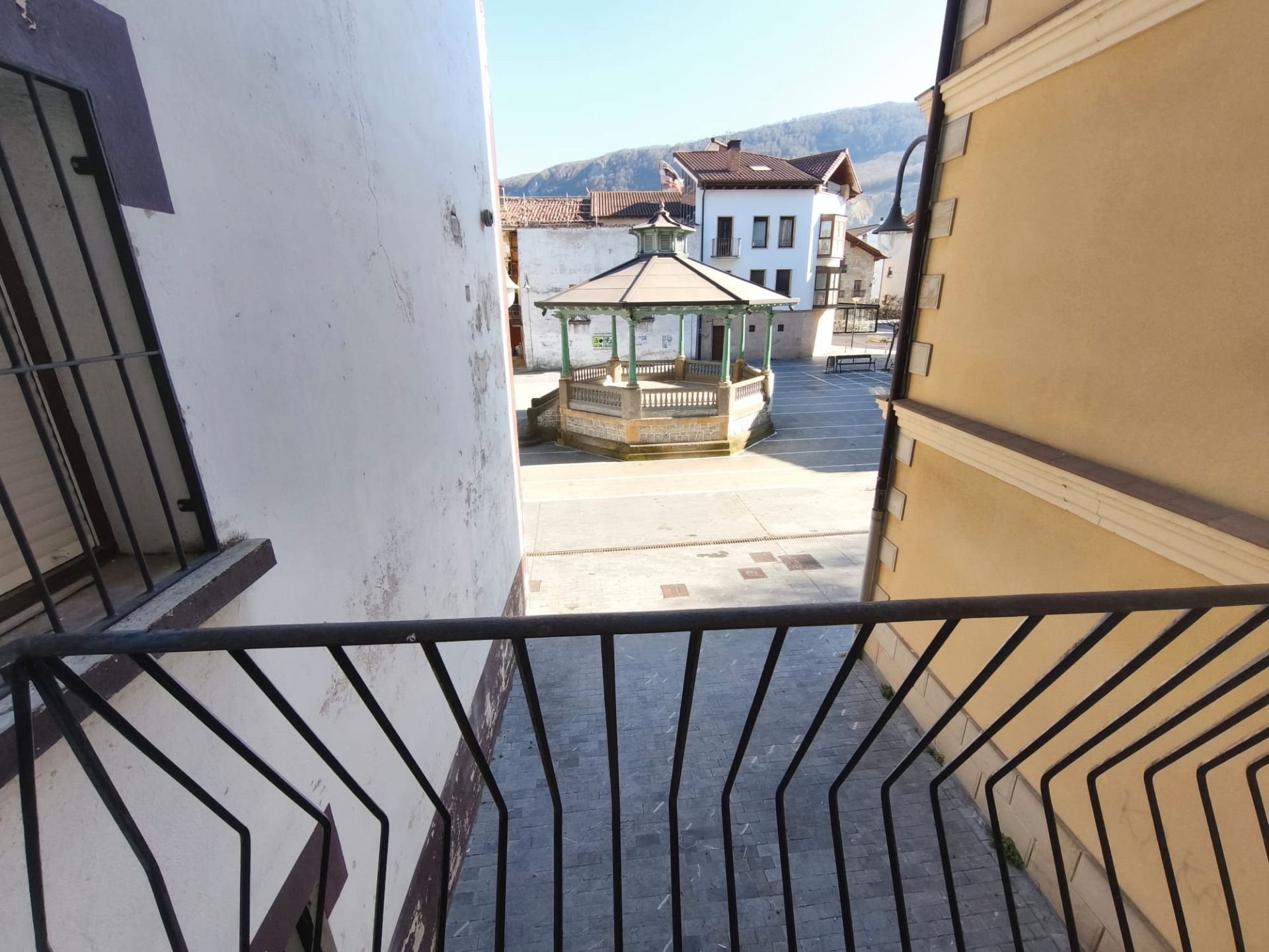 Exterior view of Single-family semi-detached for sale in Olazti / Olazagutía  with Balcony
