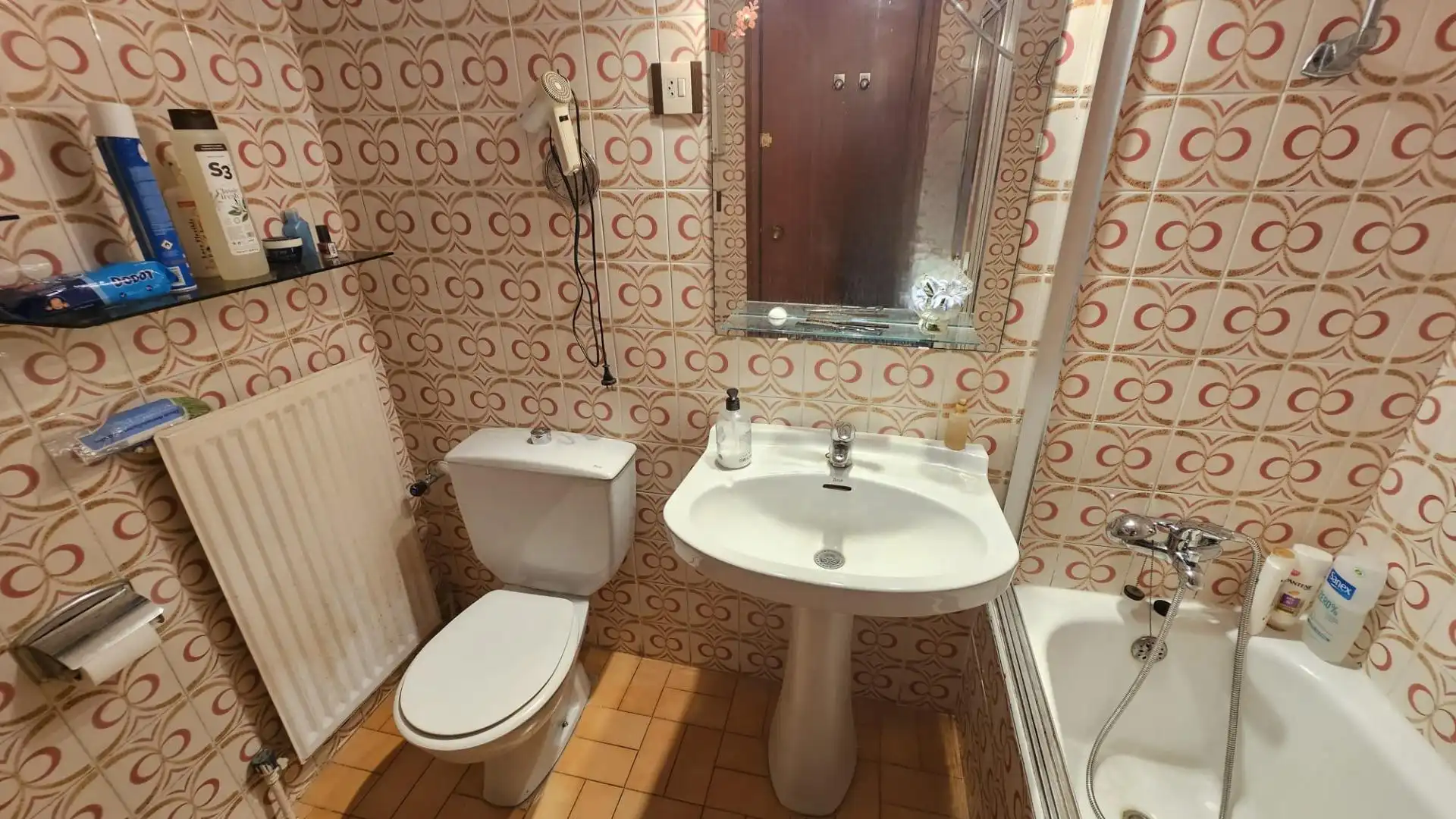 Bathroom of Flat for sale in Salou  with Heating, Terrace and Balcony