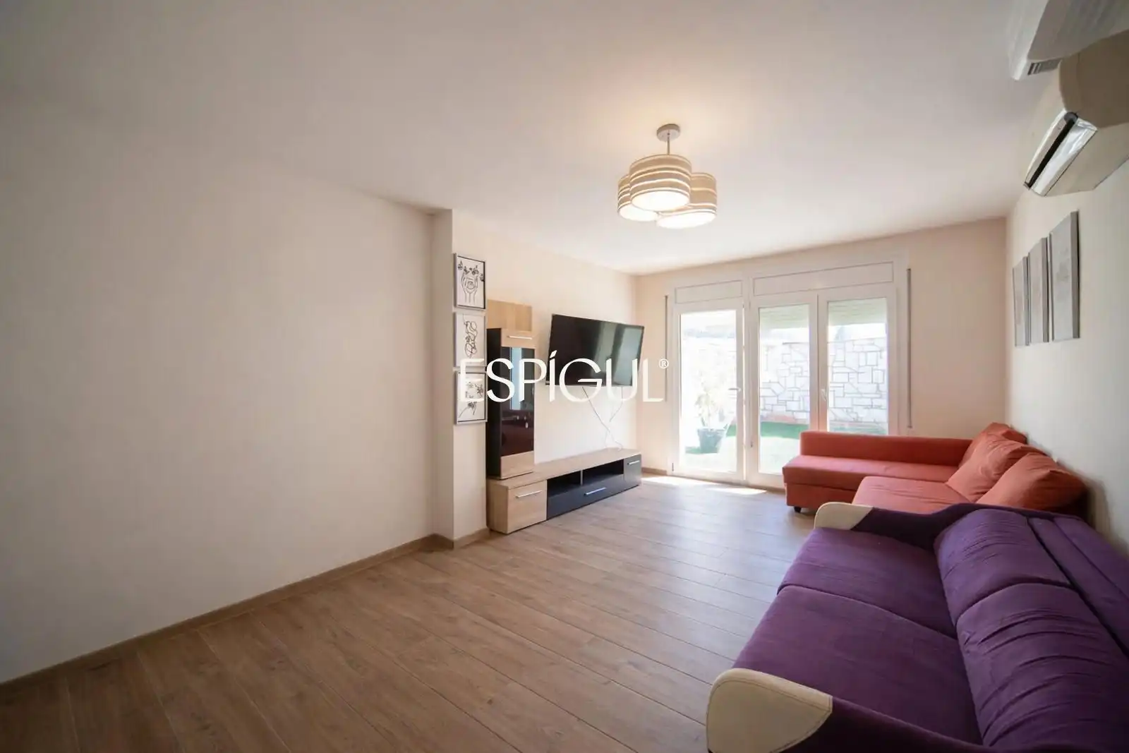 Wohnzimmer von Wohnung zum Verkauf in Girona Capital mit Klimaanlage, Heizung und Terrasse