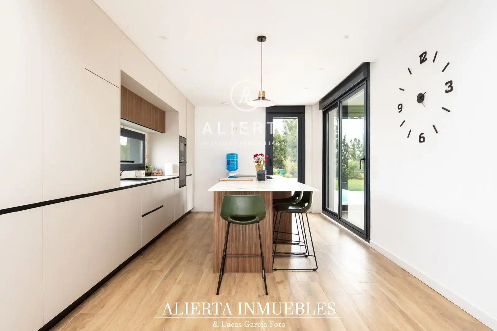 Cocina de Casa o chalet en venta en Zaragoza con Aire acondicionado, Calefacción y Trastero