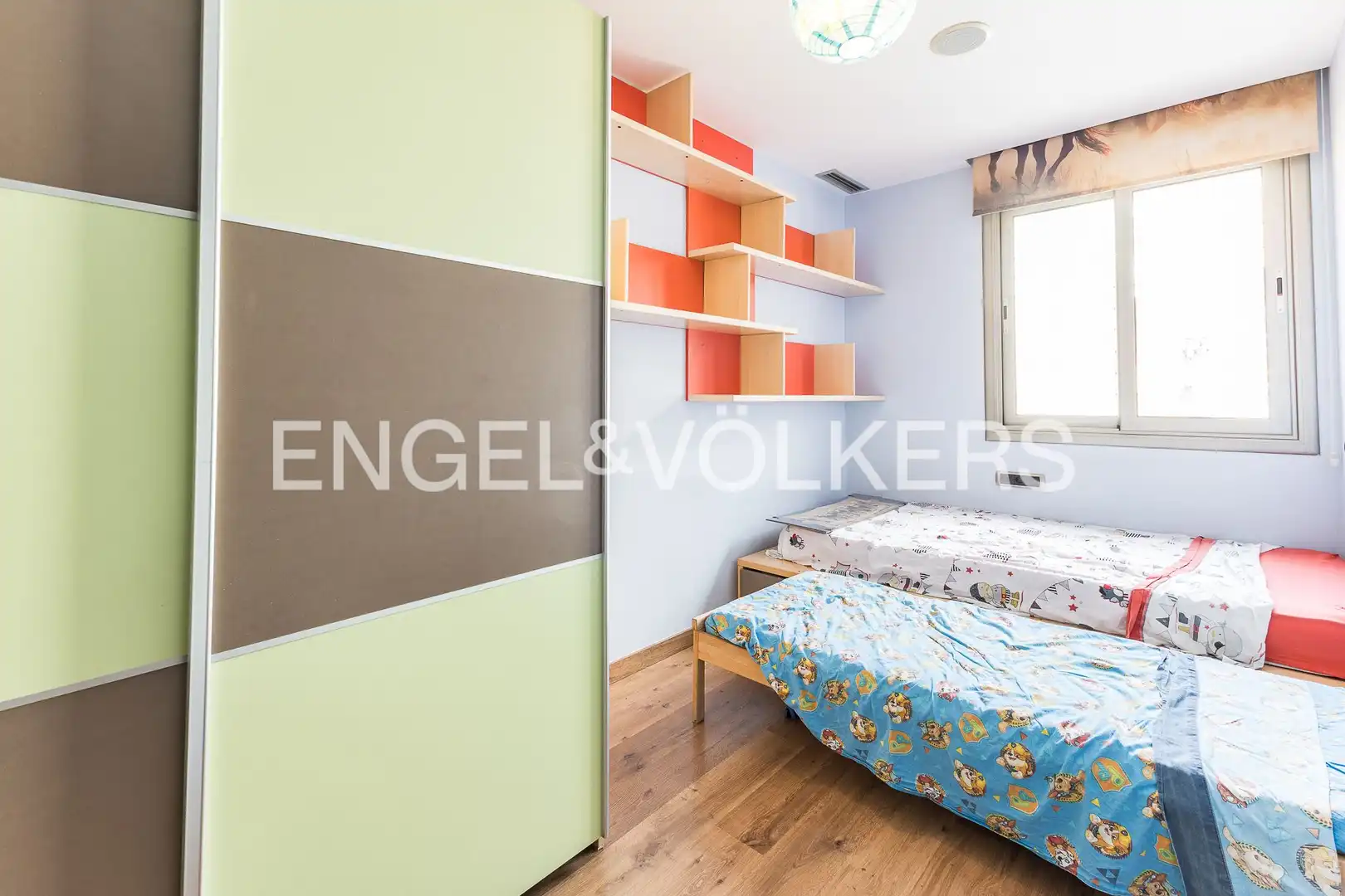 Habitación de Casa o chalet en venta en El Prat de Llobregat con Aire acondicionado, Calefacción y Jardín privado