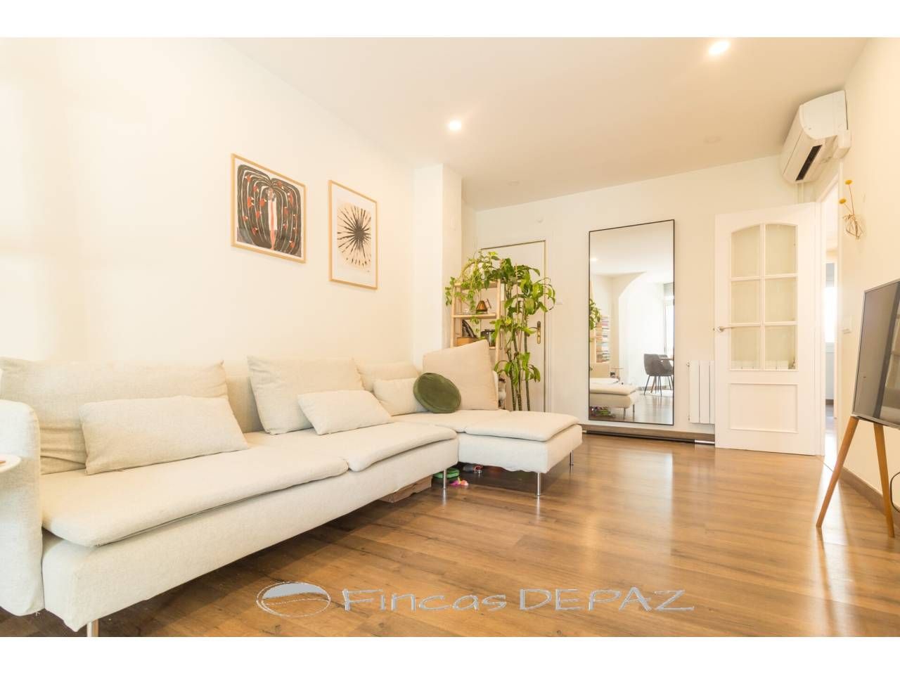 Living room of Apartment for sale in Castelldefels  with Air Conditioner, Heating and Parquet flooring