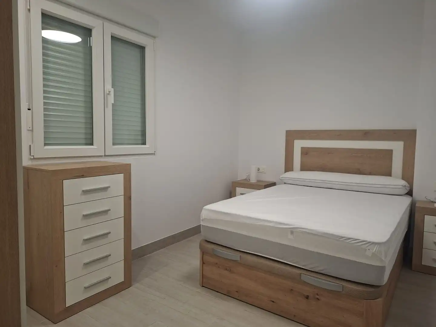 Bedroom of Flat for rent in Granada  with Air Conditioner, Heating and Furnished