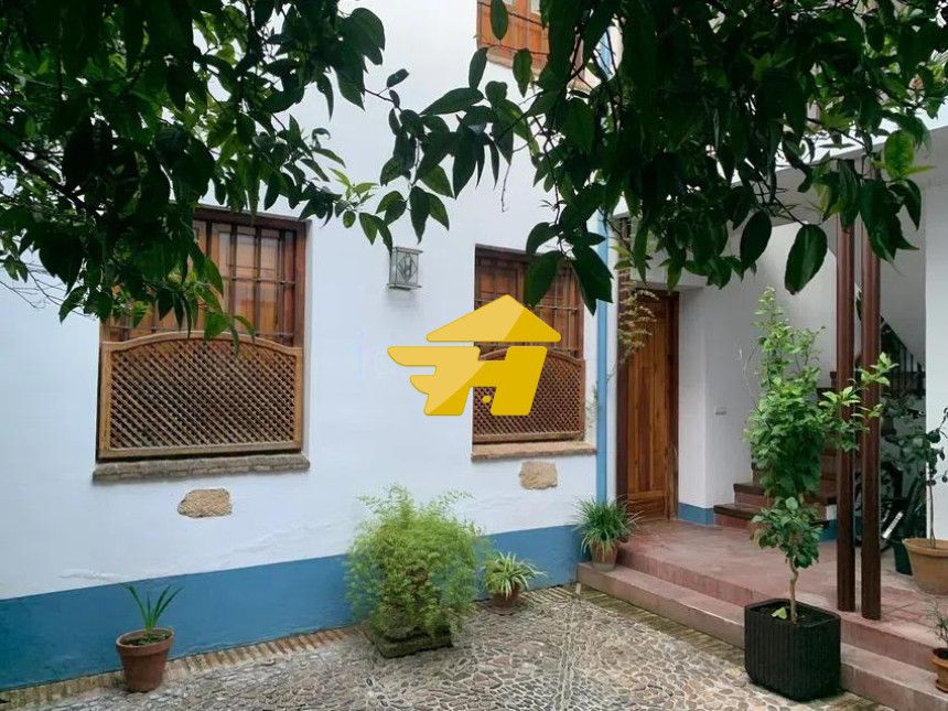 Vista exterior de Piso de alquiler en  Córdoba Capital con Aire acondicionado y Jardín privado