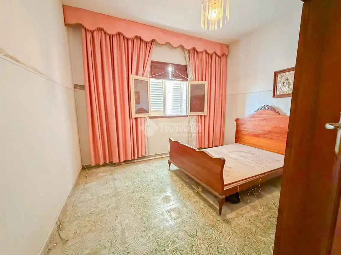 Habitación de Casa adosada en venta en Telde con Amueblado