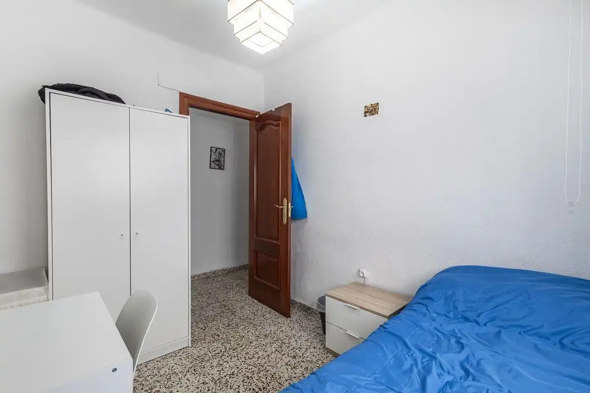 Bedroom of Flat for sale in Granada