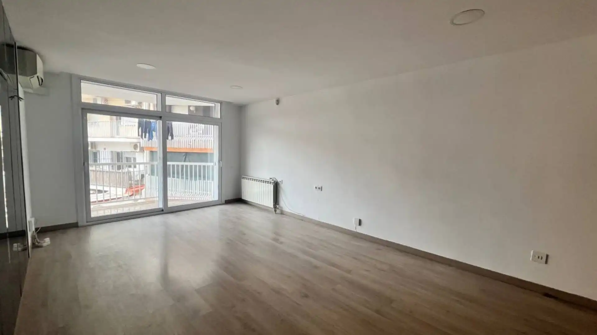 Sala de estar de Piso en venta en Manresa con Aire acondicionado, Calefacción y Parquet