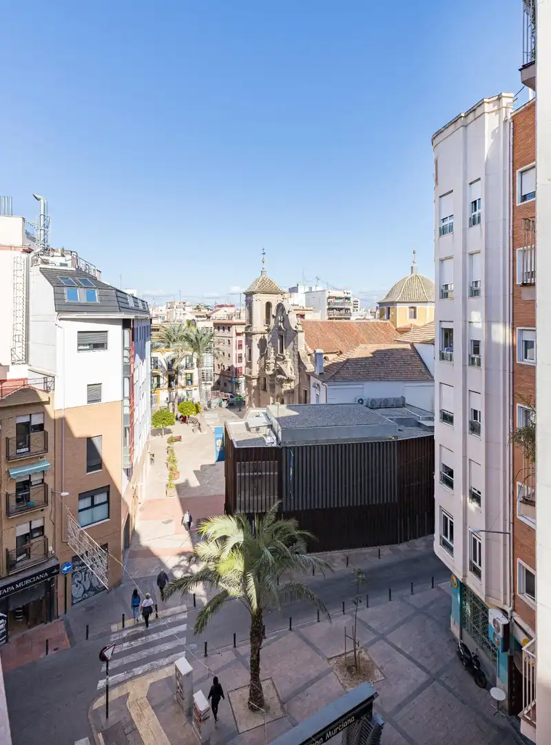 Vista exterior de Pis en venda en Murcia amb Balcó