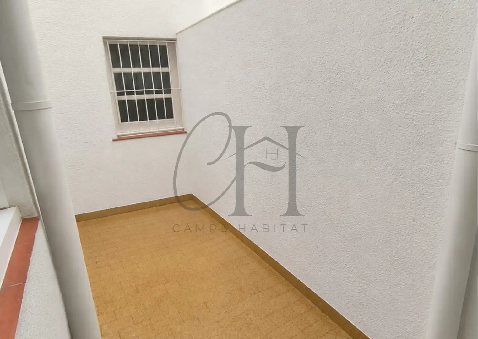 Terraza de Piso en venta en Cornellà de Llobregat