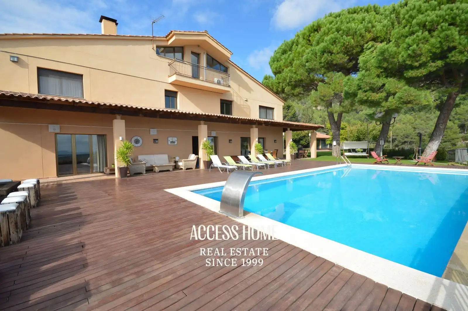 Außenansicht von Haus oder Chalet zum Verkauf in Sant Feliu de Codines mit Klimaanlage, Heizung und Terrasse