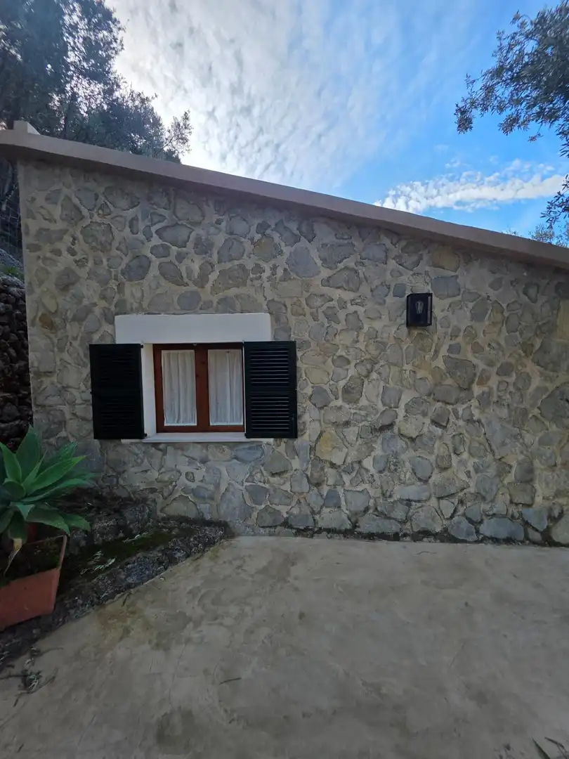 Vista exterior de Finca rústica en venda en Fornalutx amb Jardí privat