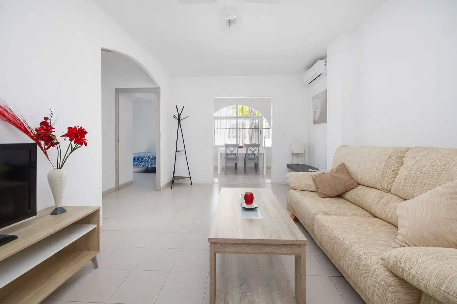 Living room of Apartments for sale in Torrevieja  with Terrace, Swimming Pool and Furnished