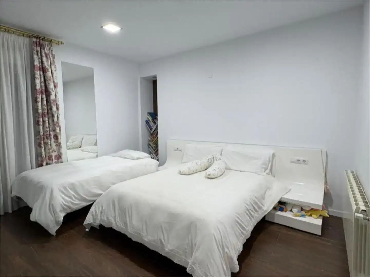 Bedroom of Flat for sale in El Carpio  with Air Conditioner and Balcony