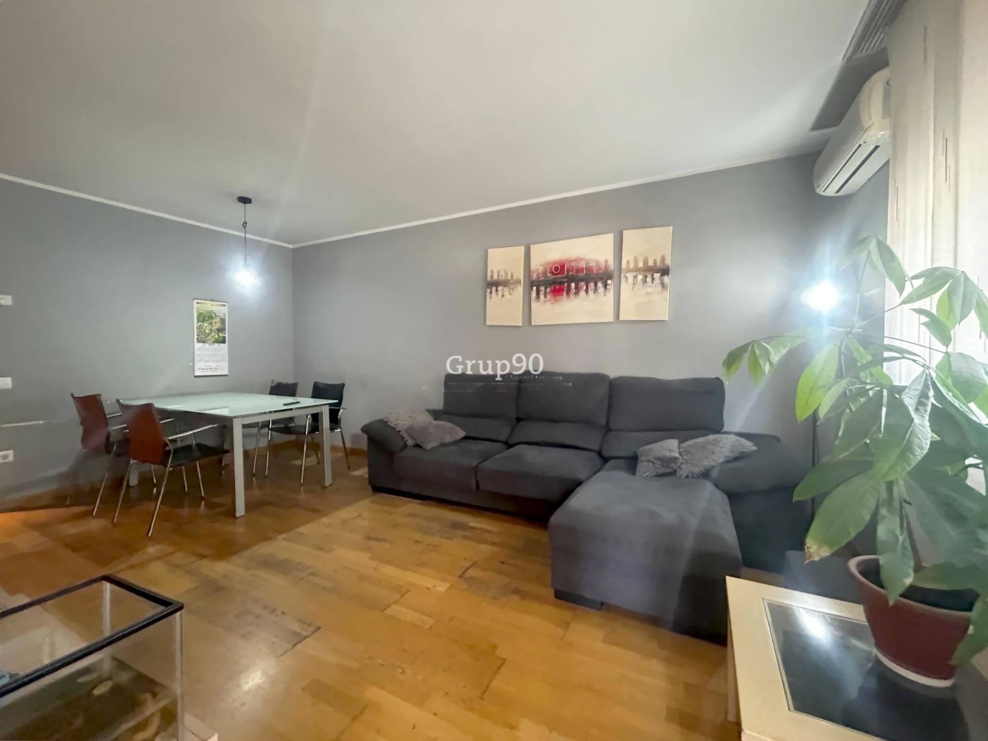 Living room of Flat for sale in  Lleida Capital  with Air Conditioner, Heating and Parquet flooring