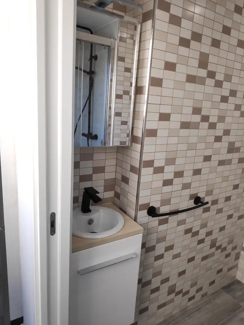 Badezimmer von Wohnungen zur Miete in A Coruña Capital  mit Heizung, Möbliert und Ofen