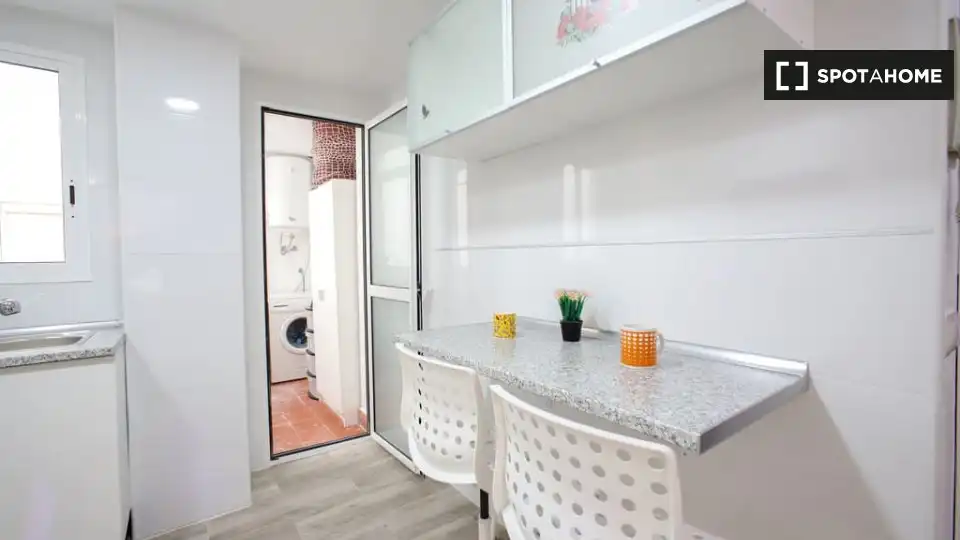 Cocina de Piso de alquiler en Valencia con Aire acondicionado, Calefacción y Amueblado