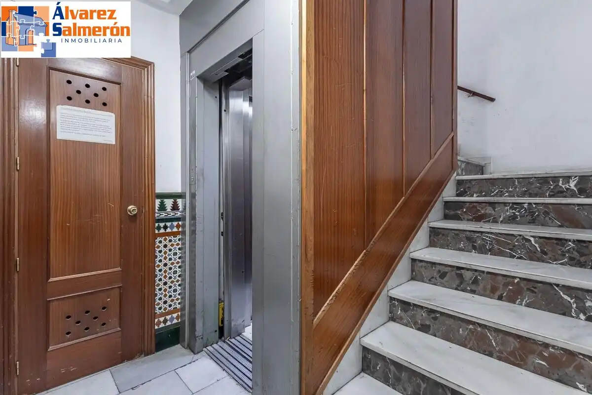 Flat for sale in Granada