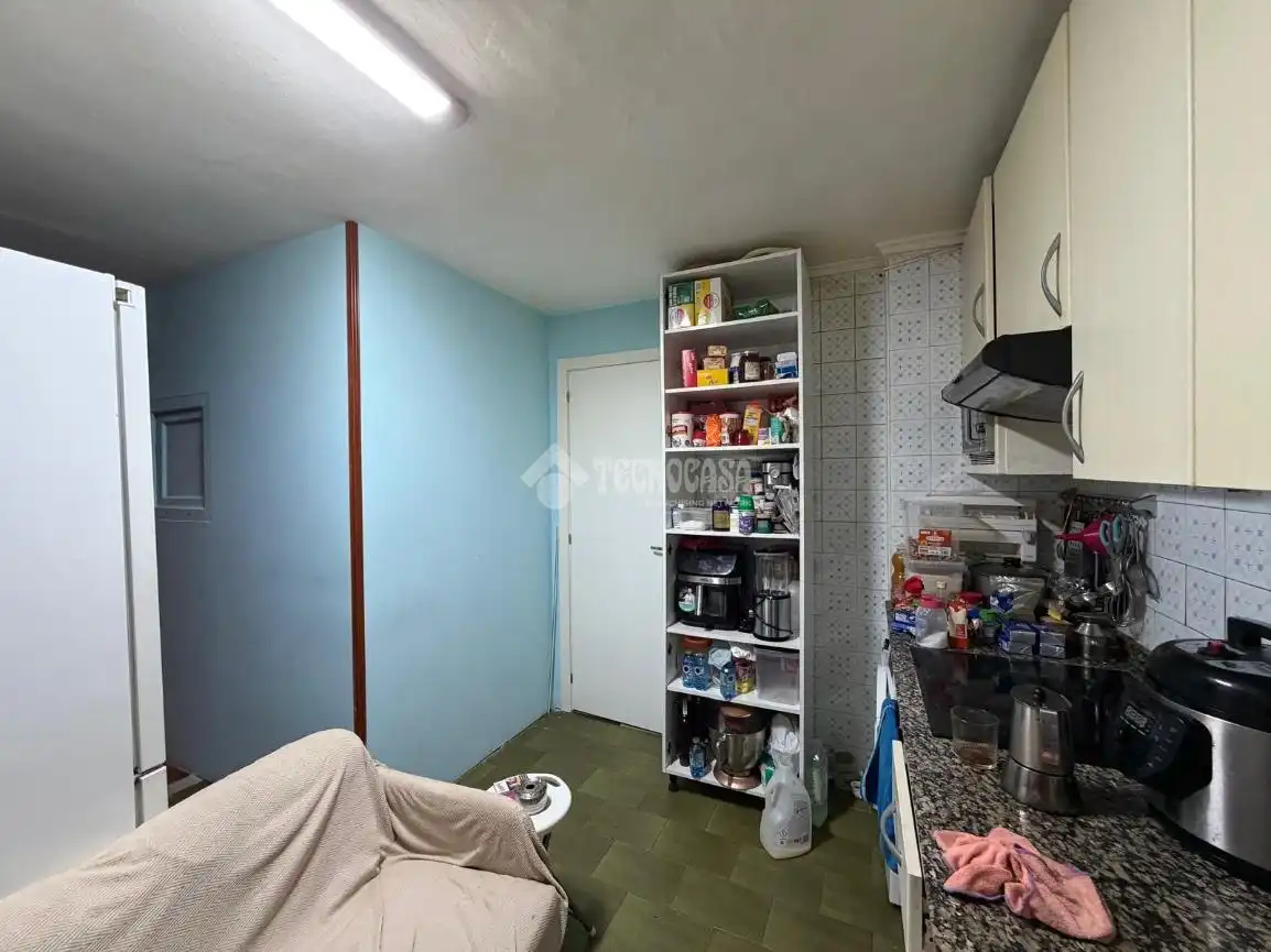 Piso en venta en Castro-Urdiales con Amueblado y Balcón