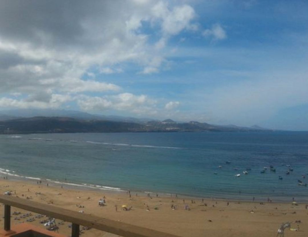 Vista exterior de Apartamento en venta en Las Palmas de Gran Canaria con Terraza, Amueblado y Balcón