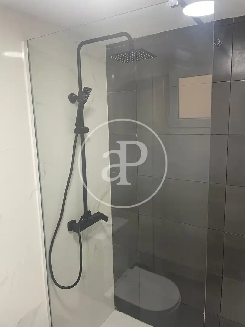 Bany de Pis de lloguer en Sagunto / Sagunt amb Aire condicionat, Calefacció i Moblat