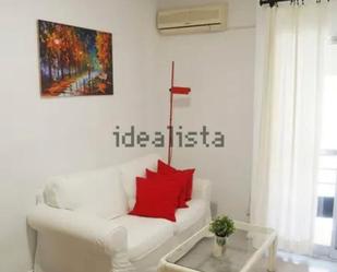 Bedroom of Flat to rent in  Sevilla Capital  with Air Conditioner, Terrace and Furnished