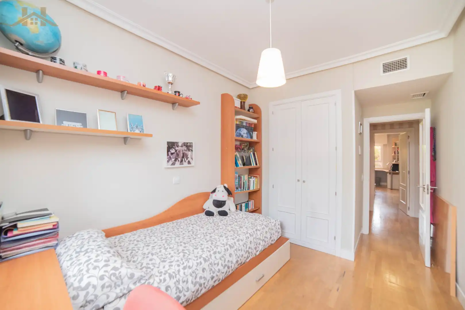 Bedroom of Flat for sale in Pozuelo de Alarcón  with Air Conditioner, Heating and Private garden