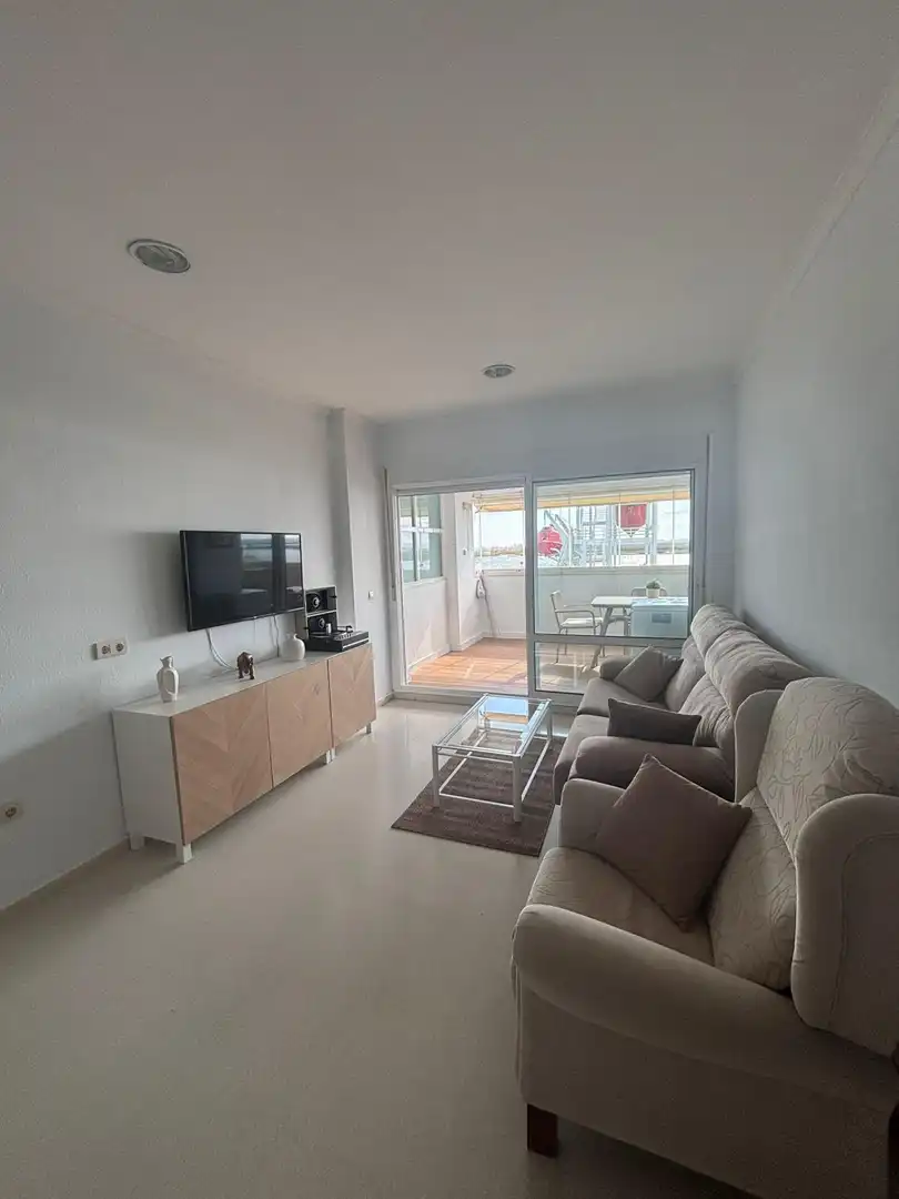 Sala d'estar de Pis de lloguer en Isla Cristina amb Terrassa