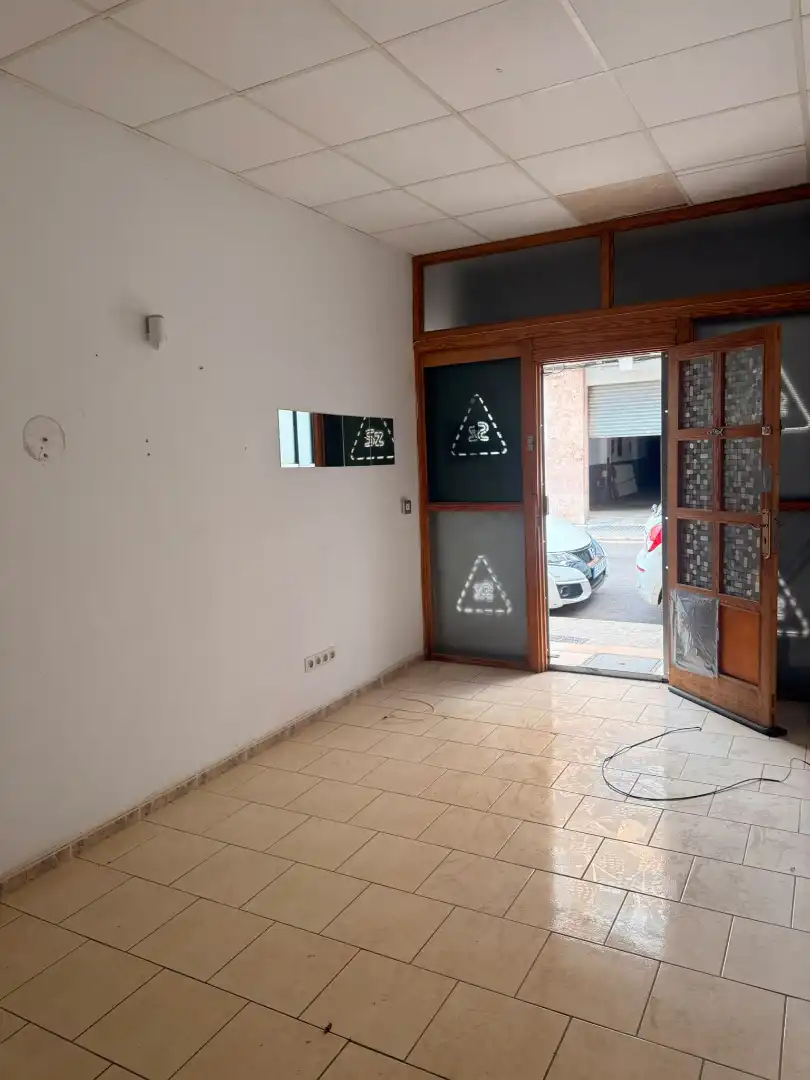Local comercial en venda a Carrer de Fornaris, imagen 4