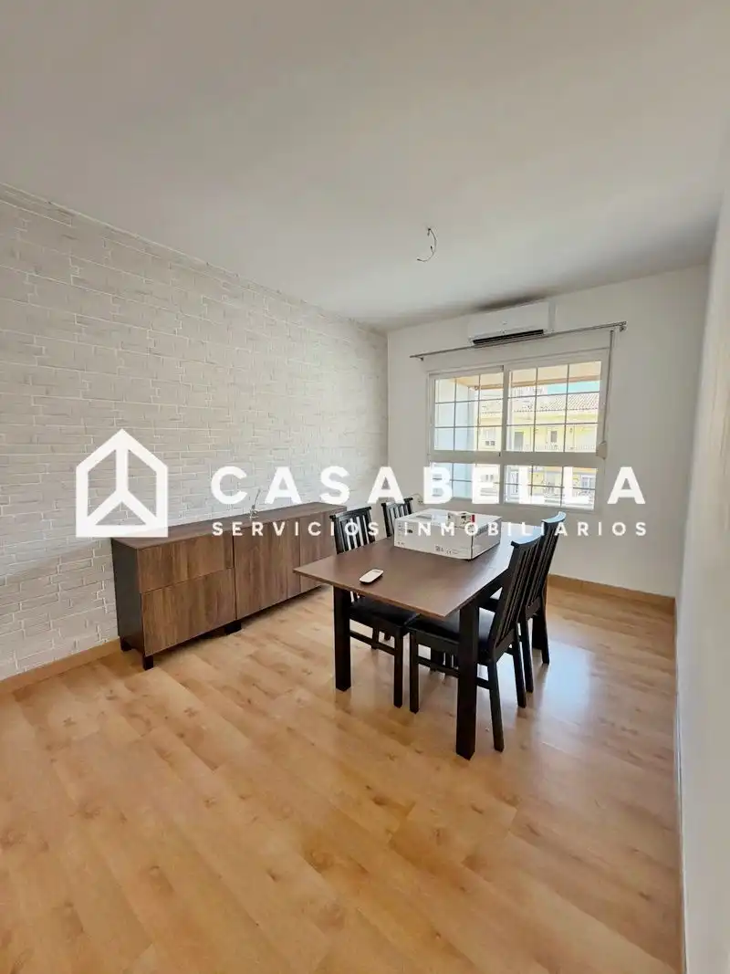 Vista exterior de Piso de alquiler en Valencia con Aire acondicionado, Calefacción y Terraza